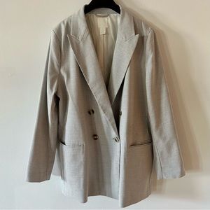 Gray and tan houndstooth oversized blazer